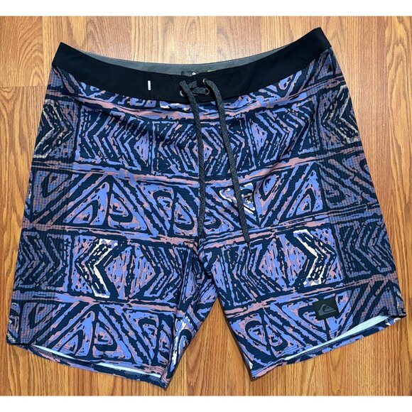 Quiksilver Surfsilk Board Shorts Mens 33 8" Tribal Hawaii AOP Swim Trunks - Picture 1 of 6